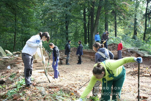 Anleitung der Schüler der Agrarbusiness-Schule ‚W. Witos‘ in Bolkòw,  Morawa 2011